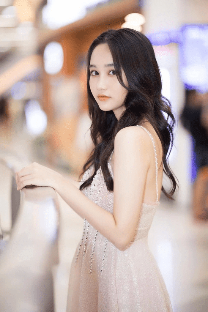 Dẫu chỉ vừa bước sang tuổi 23, Trúc Anh (Mắt Biếc) đã khiến showbiz không ít lần 'chao đảo'