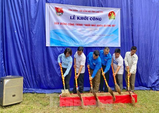 Khởi công xây dựng Ngôi nhà khăn quàng đỏ cho học sinh nghèo ở Lạng Sơn