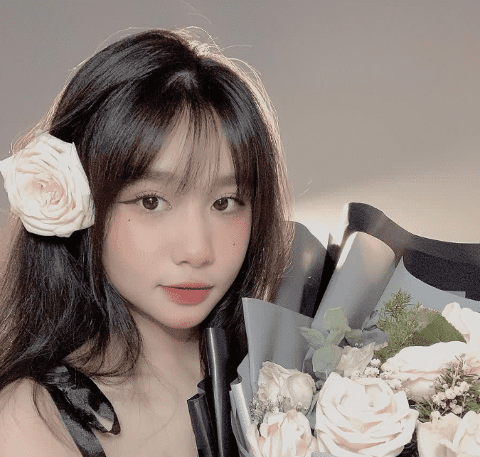Chân dung hot teen 10X gây "thương nhớ" cộng đồng mạng và thành tích học tập "con nhà người ta"