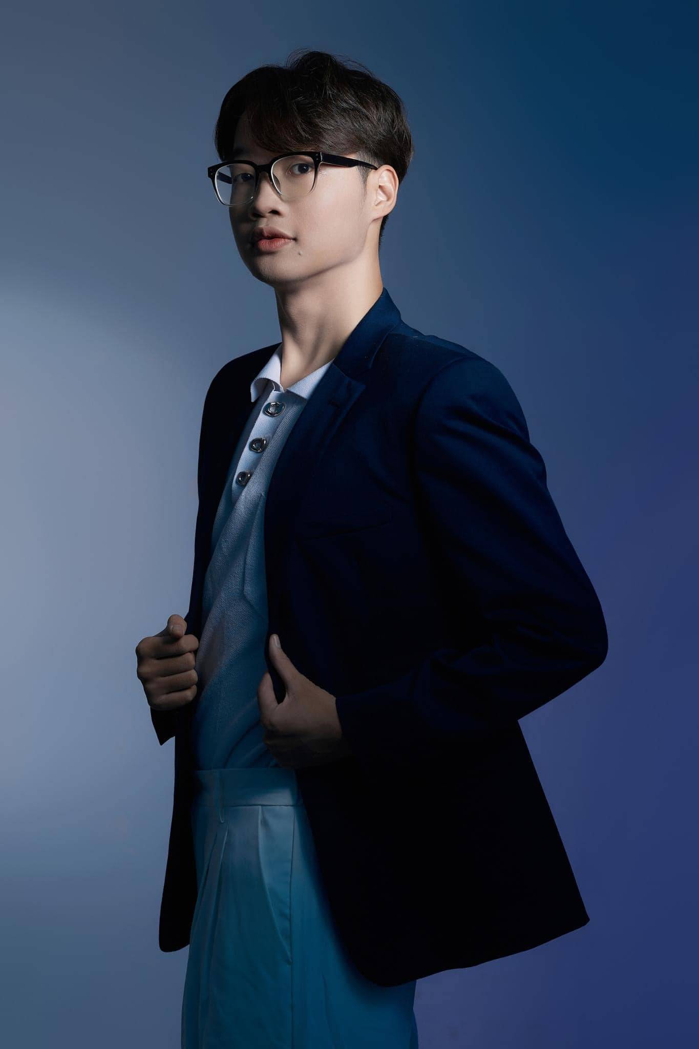 MC song ngữ La Thành: Sở hữu chứng chỉ 7.0 IELTS, miệt mài tham gia các cuộc thi dẫn chương trình