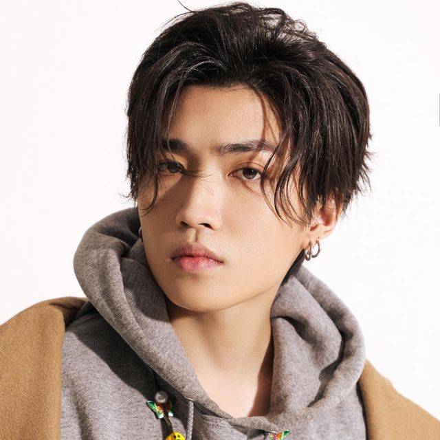 Tiểu sử nam ca sĩ đa tài Cody
