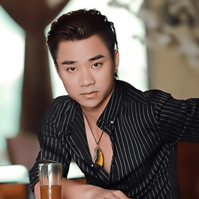 Tiểu sử diễn viên Hữu Công