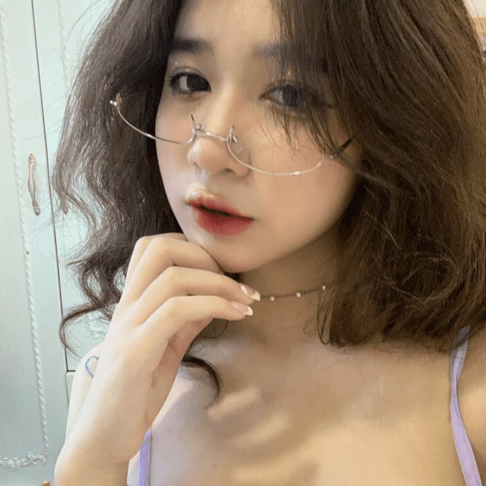 Nữ sinh 2K3 Quảng Ninh sở hữu nhan sắc xinh đẹp "đốn tim" cư dân mạng