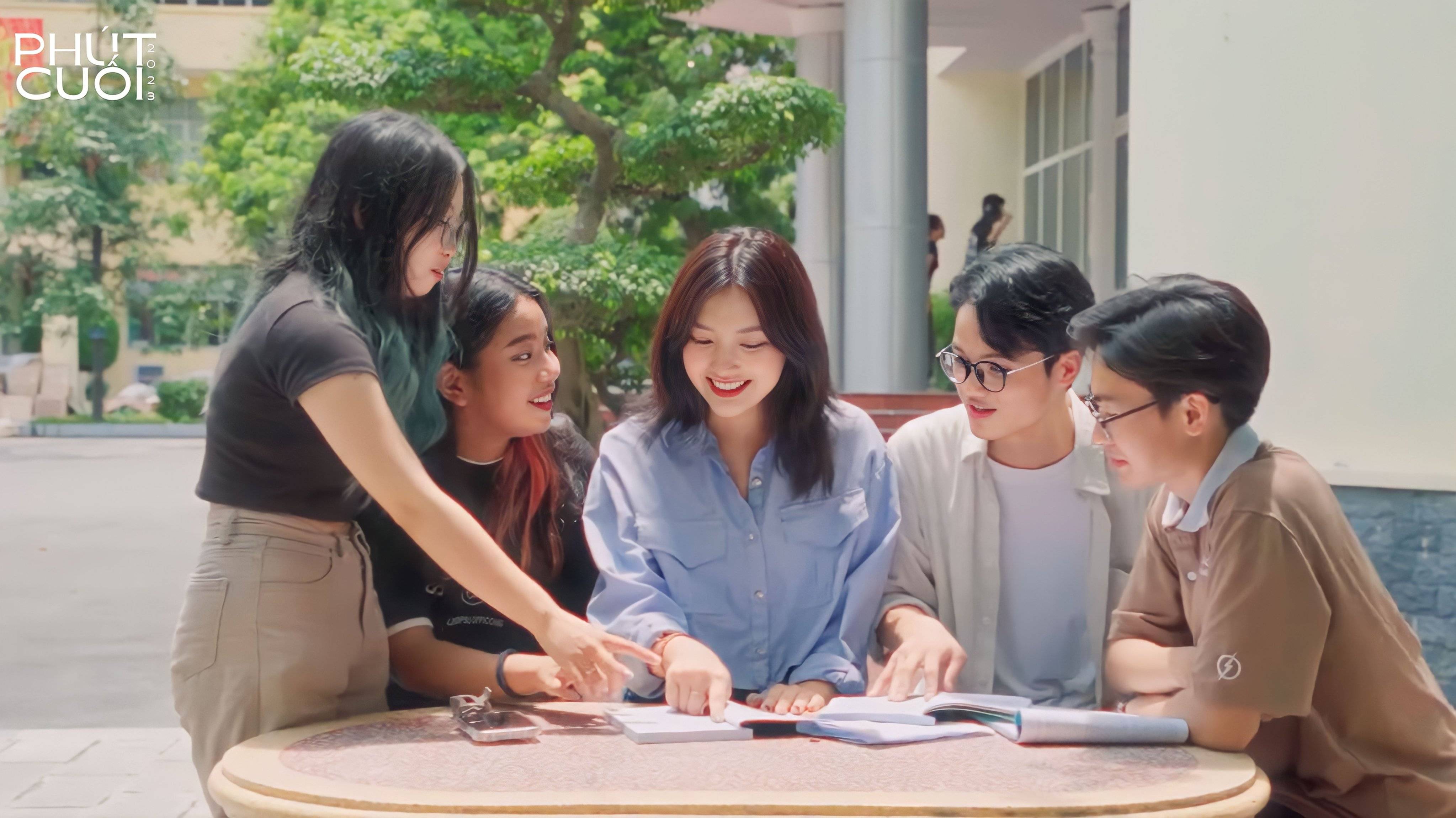 Miền ký ức tươi đẹp của sinh viên trường Báo gói gọn trong thước phim "Thanh xuân rực rỡ"