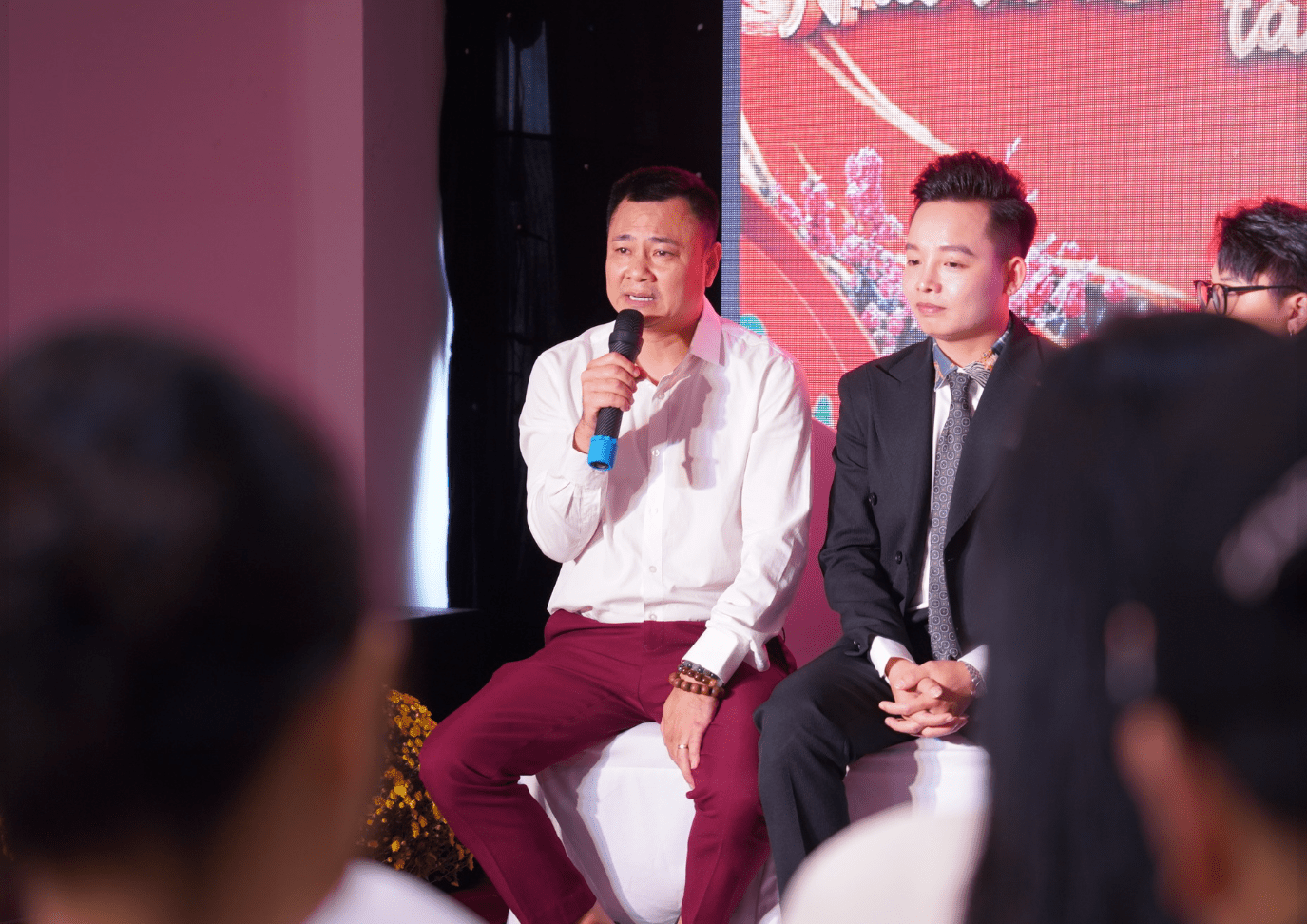 NSND Tự Long xúc động khi nghe ca khúc Nhà Là Nơi Ta Trở Về
