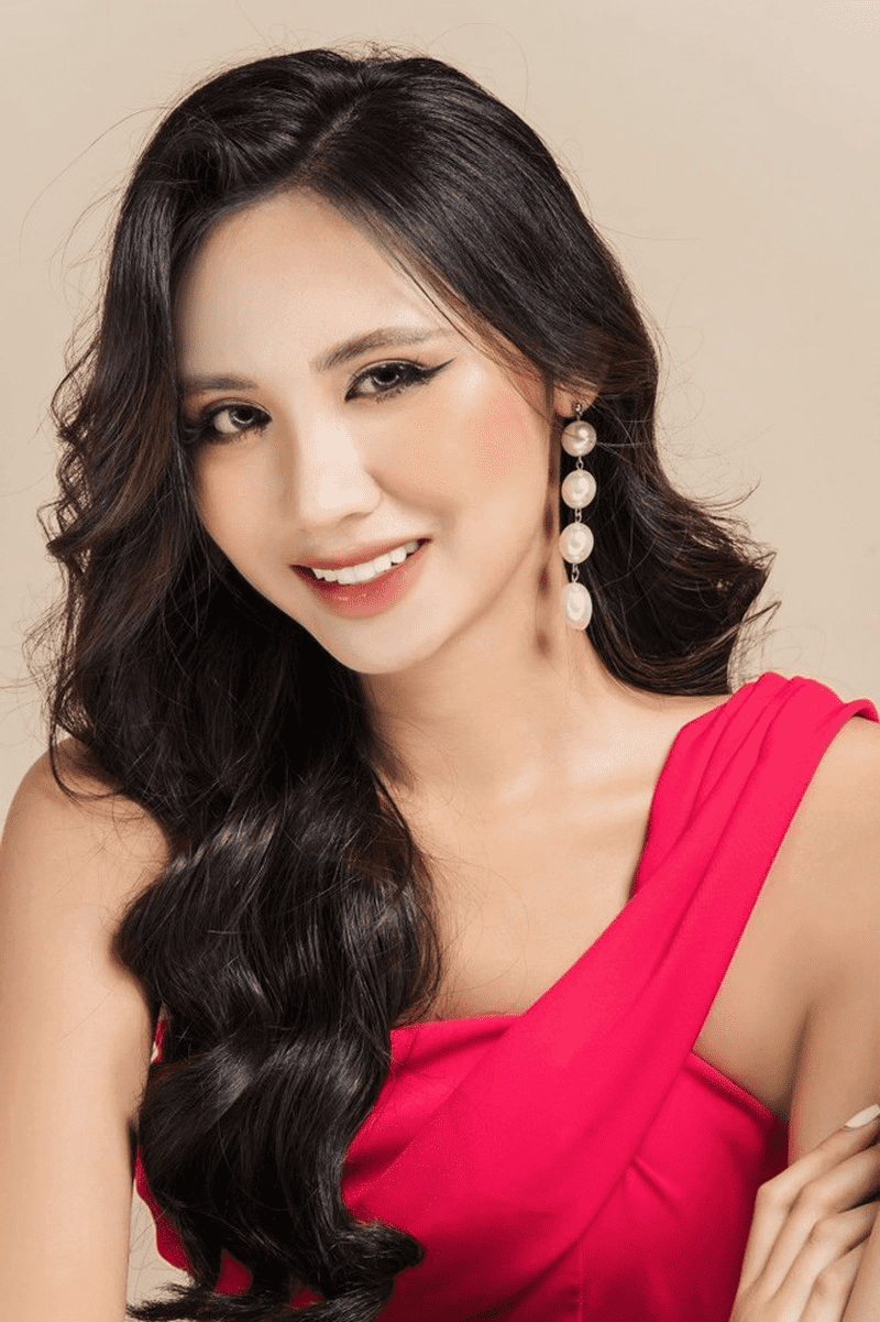 Hot tiktoker ‘Lớp Văn Chị Tép’: Nàng MC-BTV Tường Vy xinh đẹp và tài năng