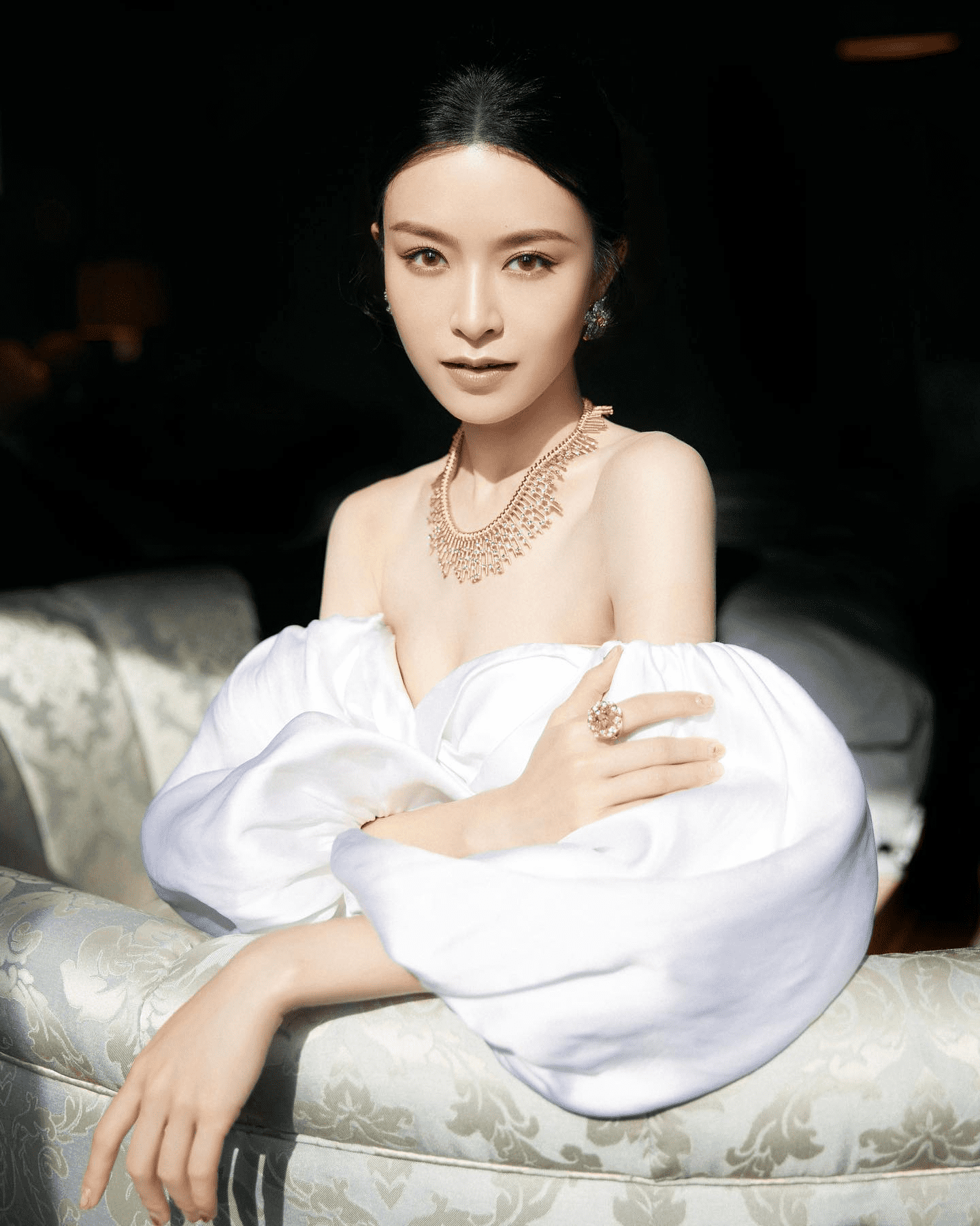 "Thần tiên tỷ tỷ" Văn Tịnh San và profile sự nghiệp hoành tráng