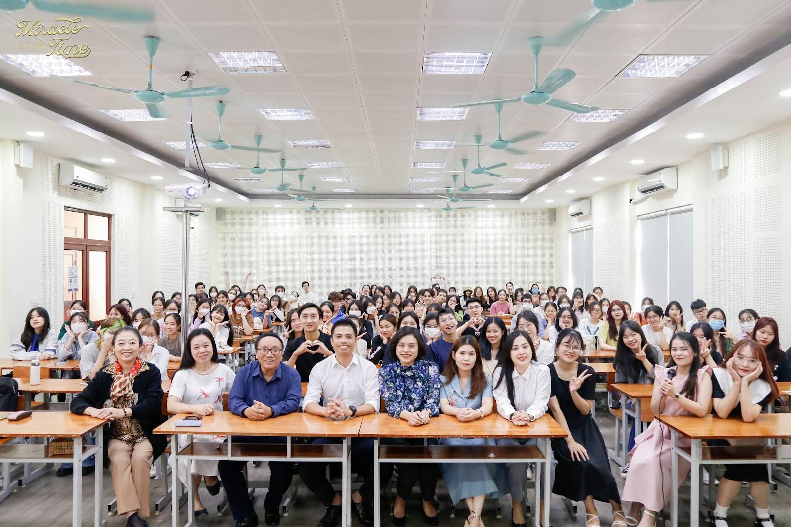 Talkshow “ Tôi viết, Tôi xuất bản”: Câu chuyện phía sau những trang sách