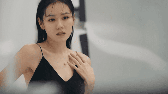 Top 10 nữ diễn viên Hàn đẹp nhất tháng 6: Đôi bạn thân Son Ye Jin - Gong Hyo Jin tranh nhau ngôi đầu