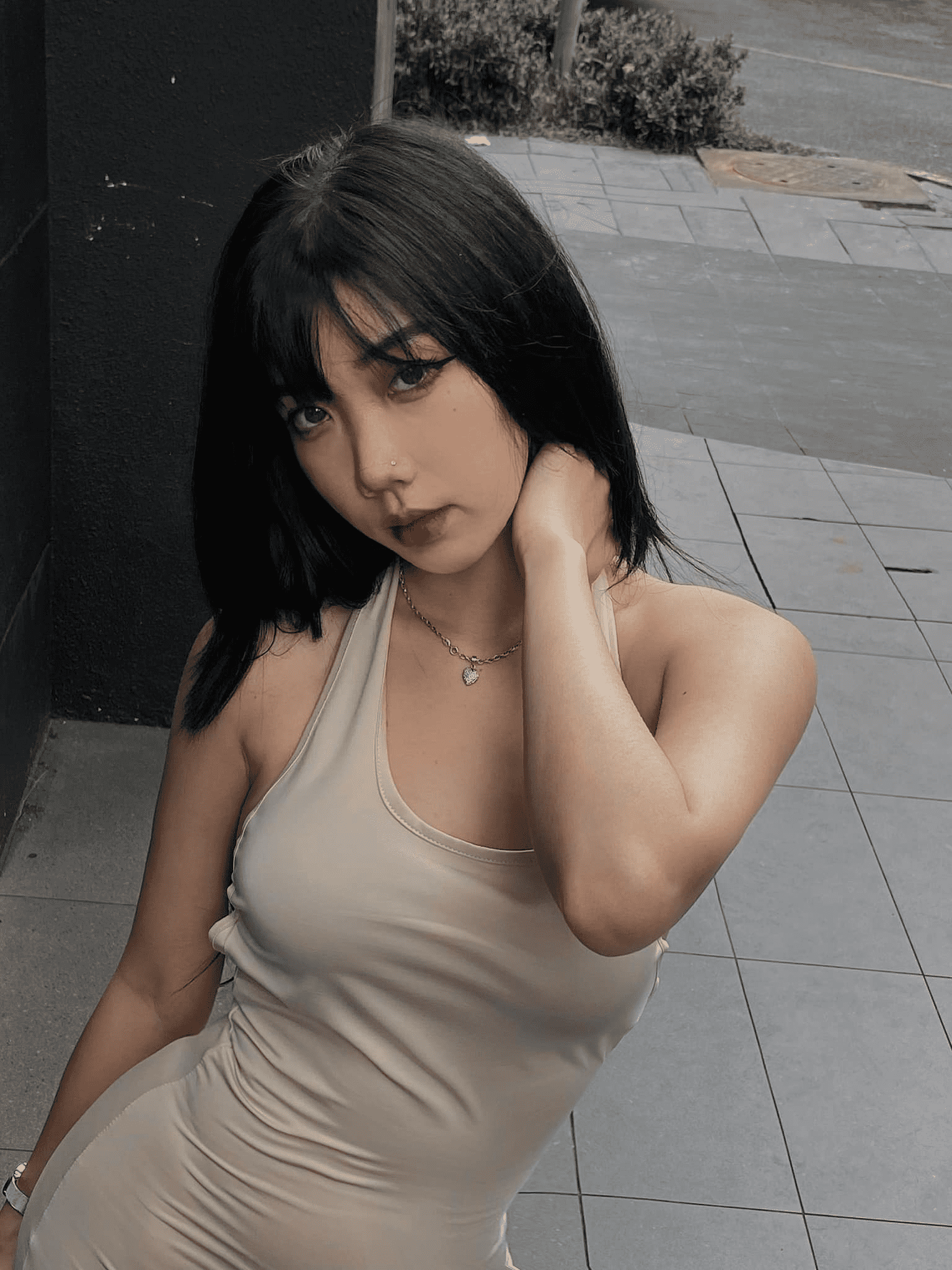 Hotgirl Băng Nhi – Cô nàng xinh đẹp theo đuổi phong cách gợi cảm, năng động