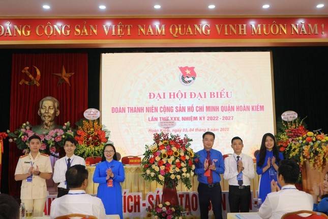 Chị Trần Kim Huyền được bầu trực tiếp tại đại hội, tái đắc cử Bí thư Quận Đoàn Hoàn Kiếm