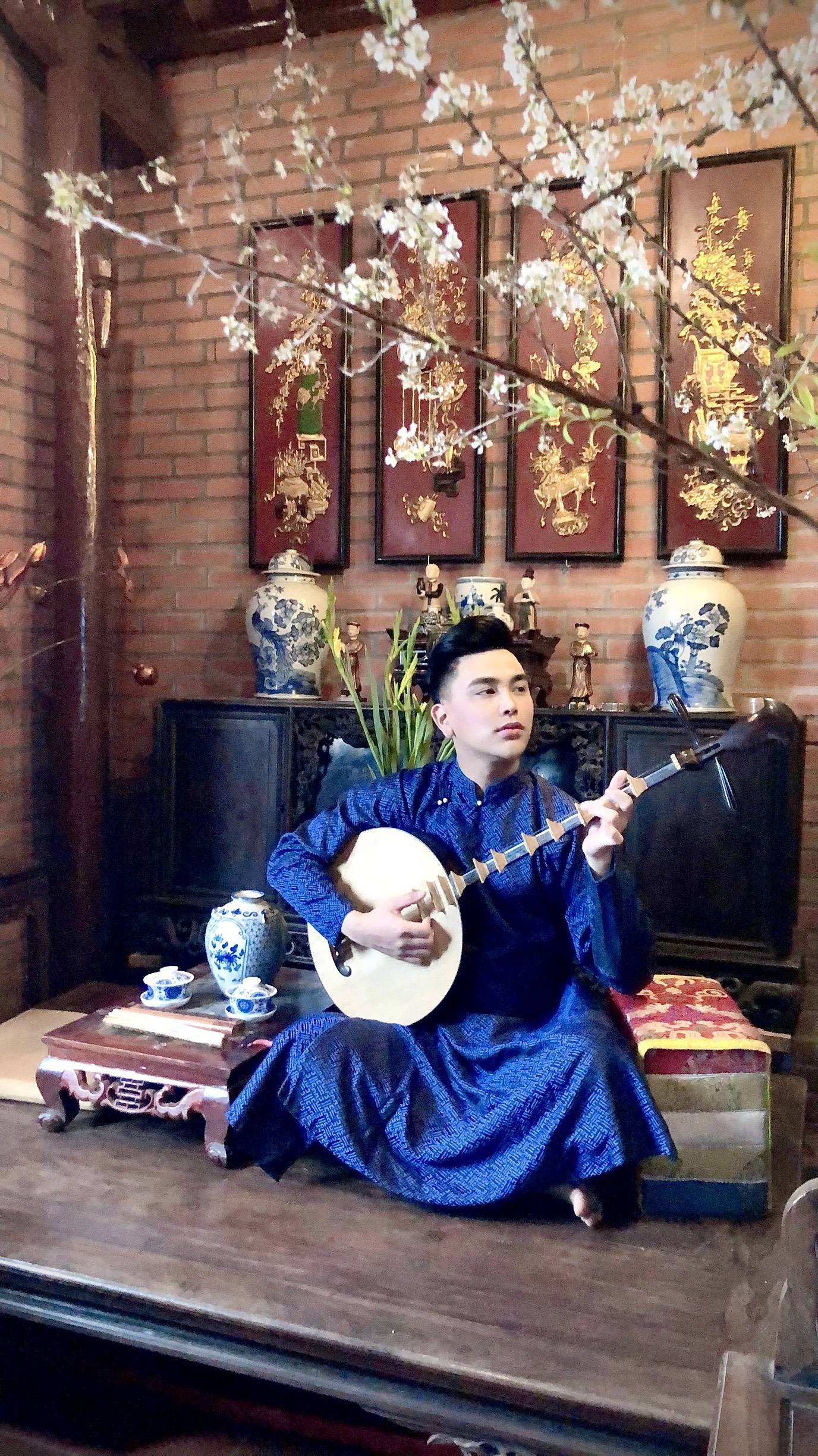 Vũ Quang Thiện - Ca sĩ trẻ theo đuổi dòng nhạc dân gian