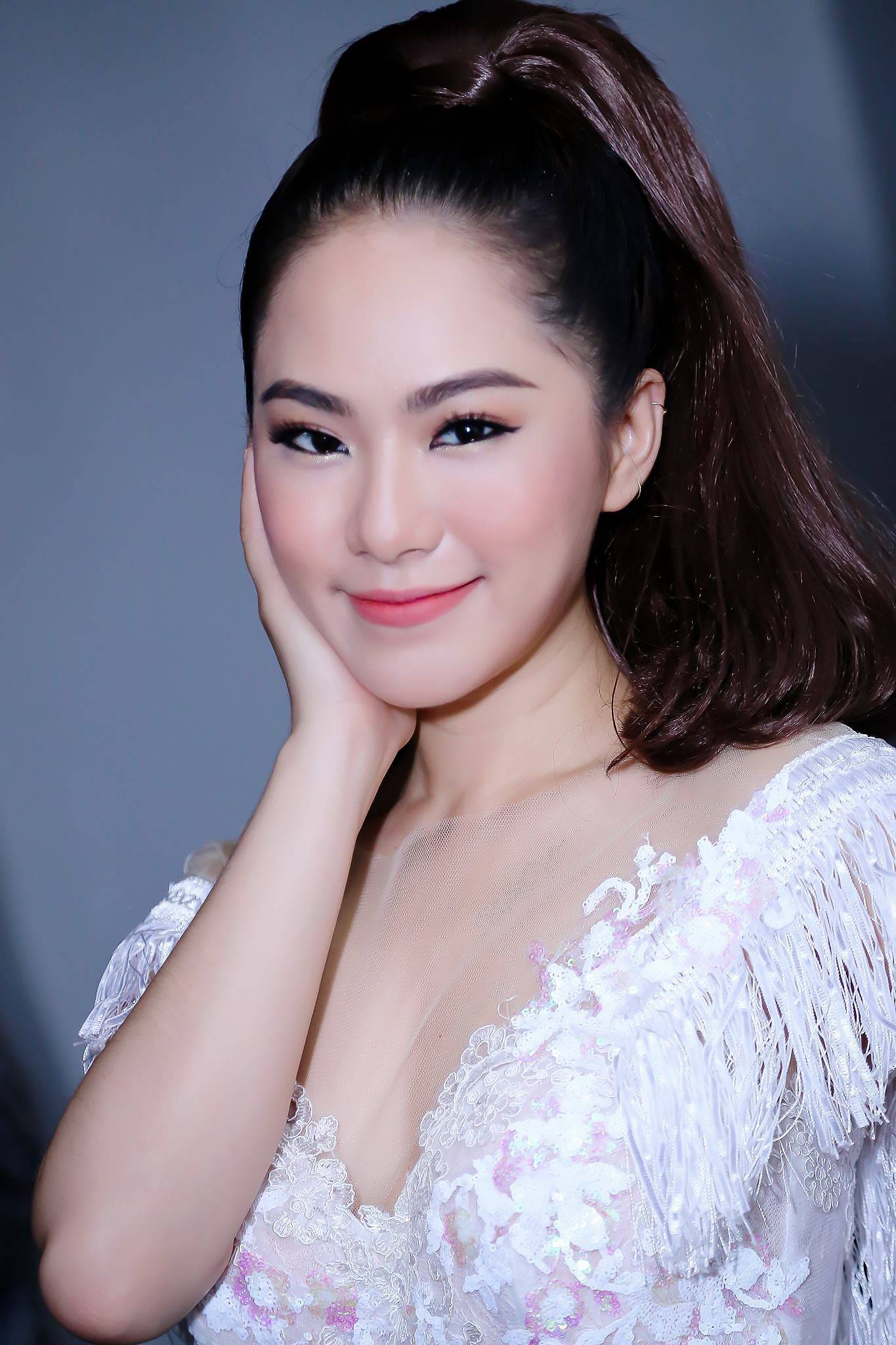 Tiểu sử ca sĩ Lương Bích Hữu - "Cô gái Trung Hoa"