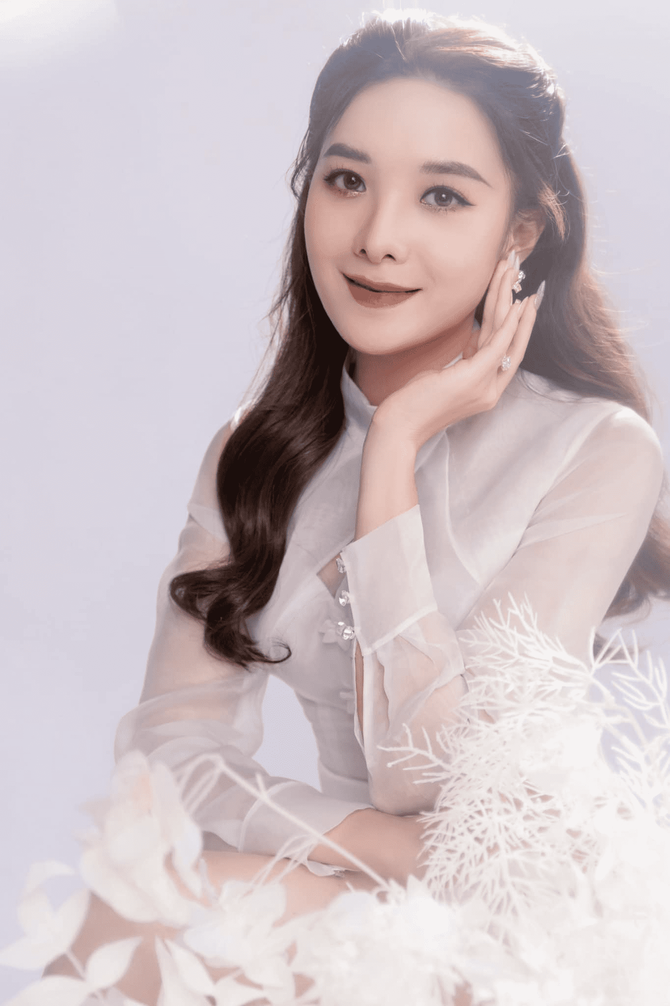 Hot girl Sammie Lương: "Không phải cuộc đời đã đối xử với chúng ta như thế nào mà chúng ta đang xây dựng thái độ gì khi tiếp nhận chúng"