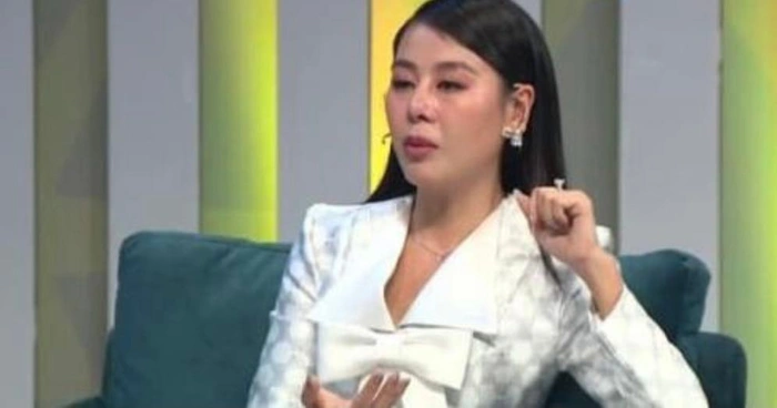 Nam Thư dằn vặt vì đặt áp lực lên chính mình, thừa nhận bản thân đang rất cô đơn