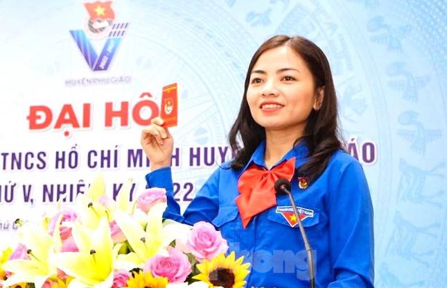 Chị Nguyễn Thị Minh Hằng được bầu giữ chức Bí thư Huyện Đoàn Phú Giáo