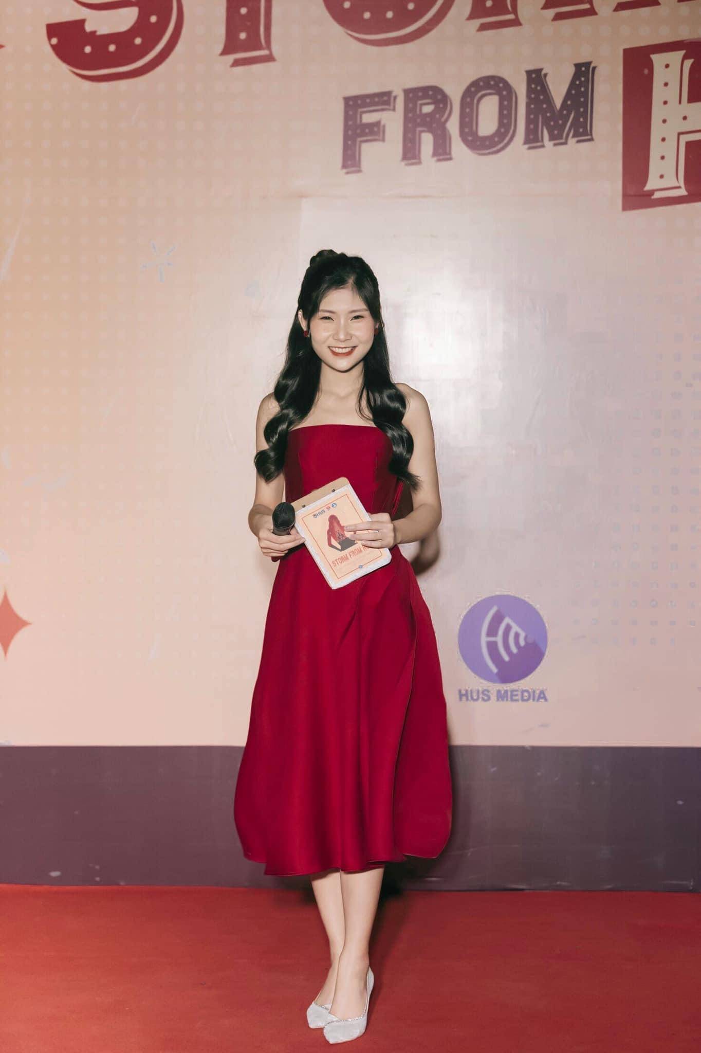 MC Khánh An: "Ngoại hình là thứ khiến bạn đi nhanh, nhưng tài năng, trí tuệ và con người mới là thứ khiến bạn đi xa""