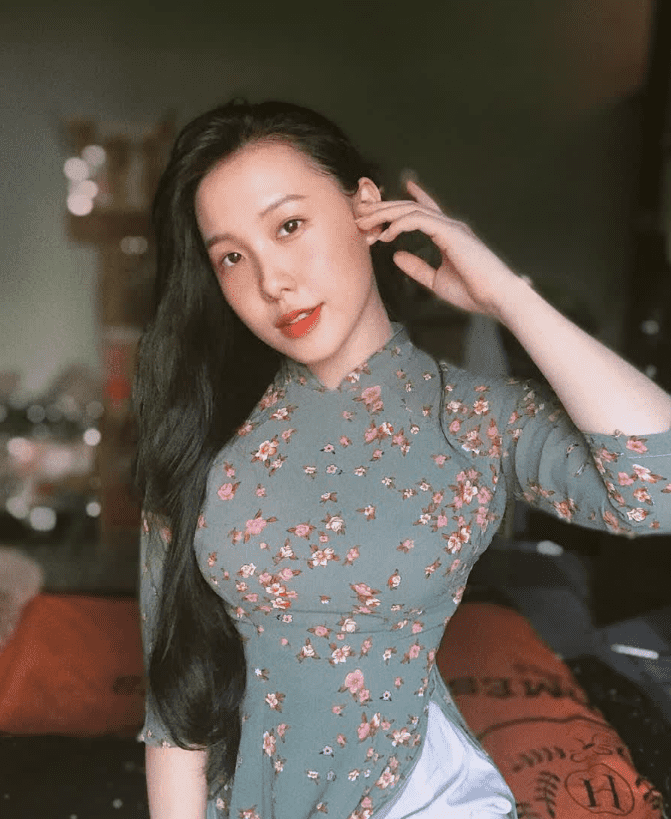 Cẩm Ngân: gu thời trang giản dị vẫn khiến dân mạng "mê mệt"