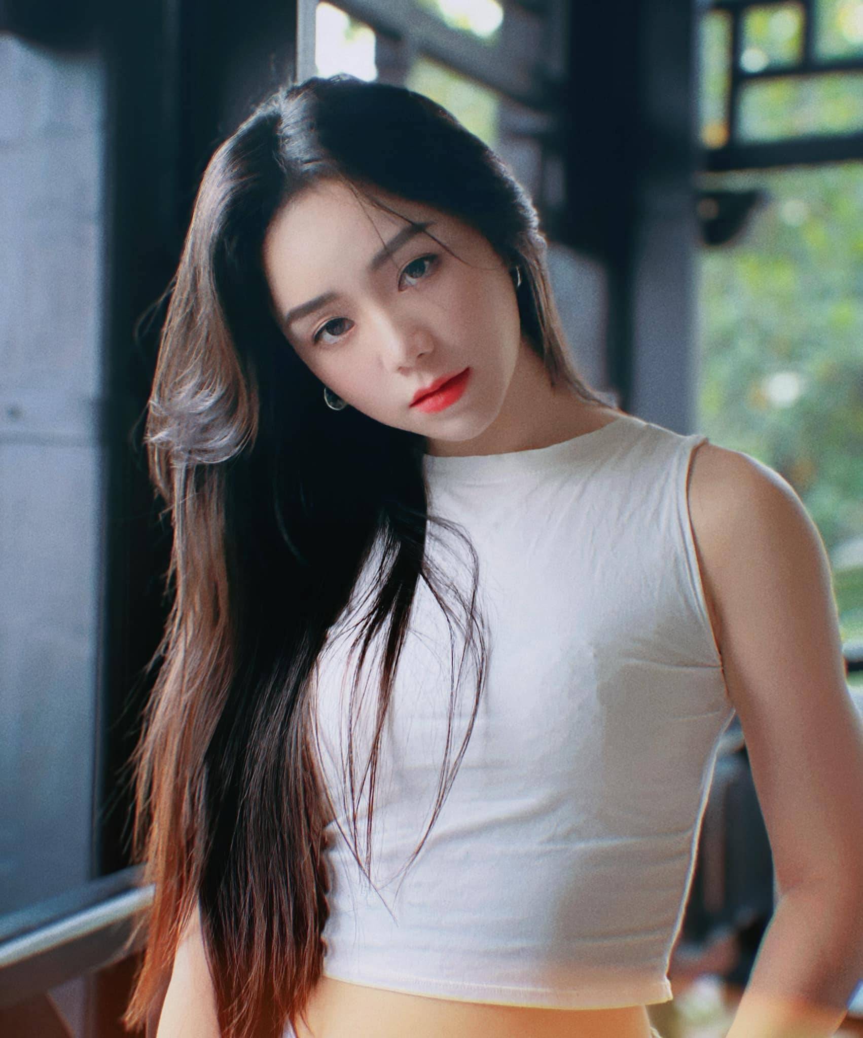 Cận cảnh nhan sắc hai hot girl Kem Xôi xinh đẹp ngày nào gây thương nhớ trên khung "phim giờ vàng"
