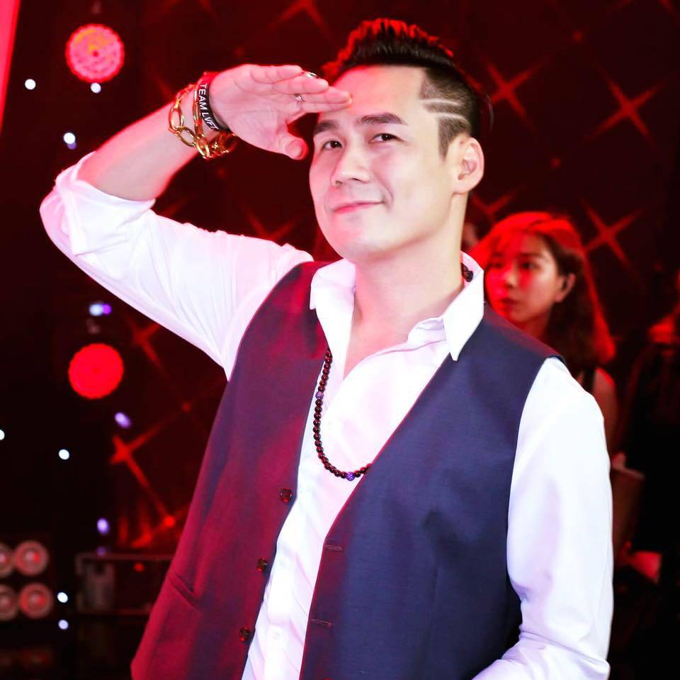 Tiểu sử Khánh Phương - ca sĩ “Chiếc khăn gió ấm” quay trở lại