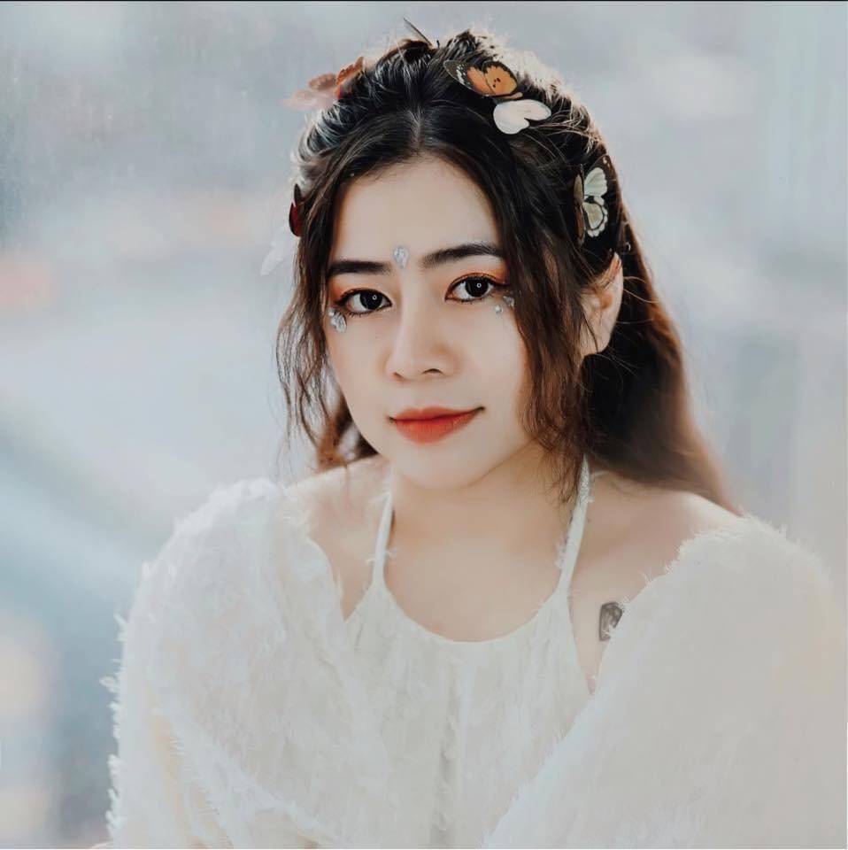 Dunghoangpham ca sĩ triệu view gây ấn tượng bởi giọng hát đầy nội lực bên cạnh sự nghiệp kinh doanh đáng ngưỡng mộ
