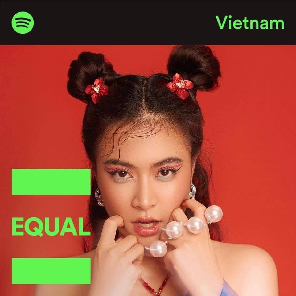 Tiểu sử ca sĩ Hoàng Thùy Linh