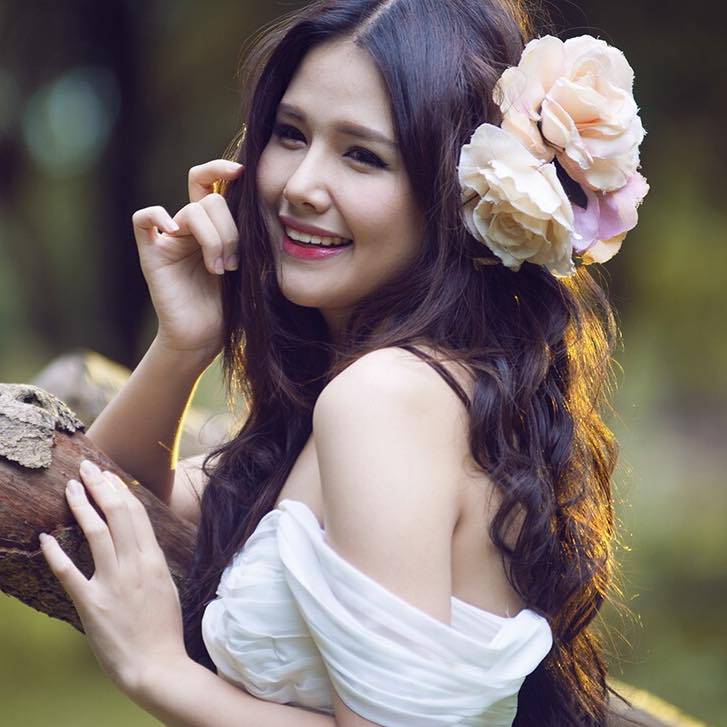 Tiểu sử nữ diễn viên xinh đẹp Phanh Lee